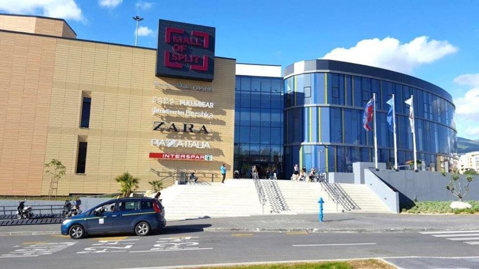 פודסטראנה Apartments Toni 2000 מראה חיצוני תמונה