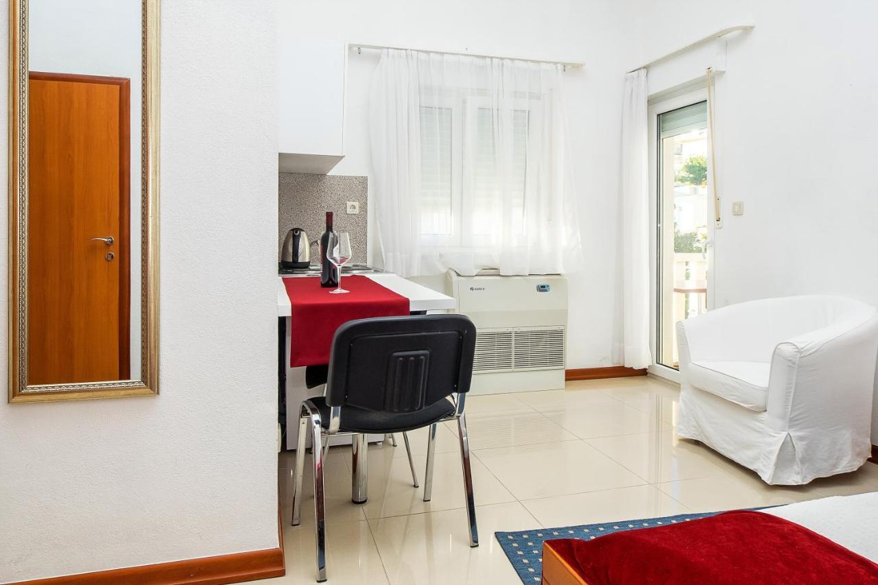 פודסטראנה Apartments Toni 2000 מראה חיצוני תמונה