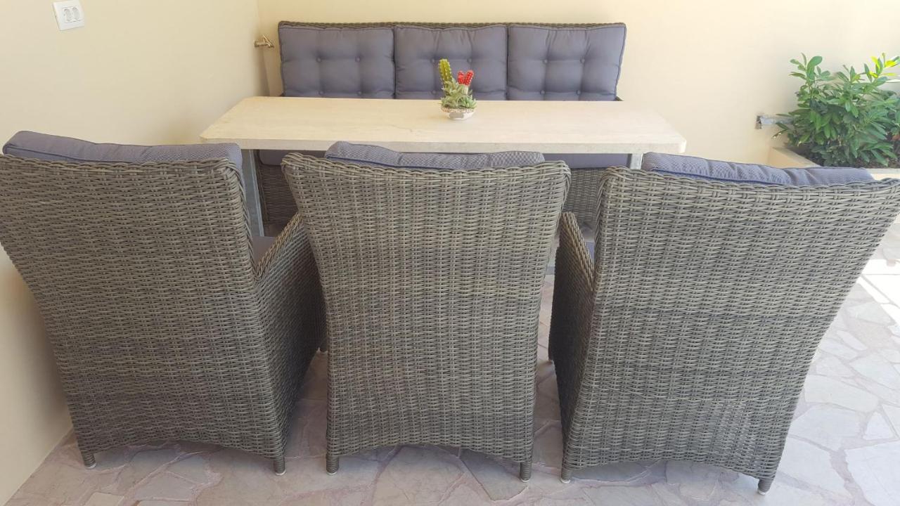 פודסטראנה Apartments Toni 2000 מראה חיצוני תמונה