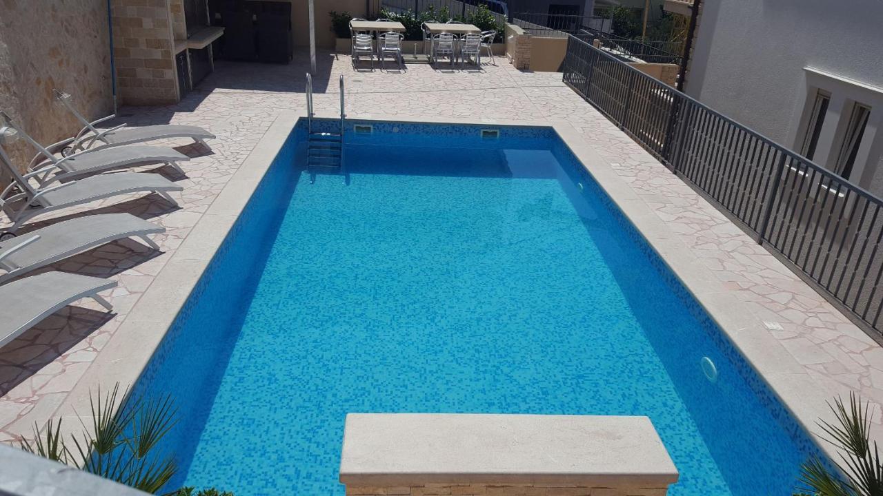 פודסטראנה Apartments Toni 2000 מראה חיצוני תמונה